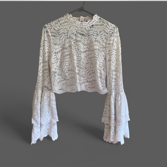 White lace cropped top - Picture 2 of 8